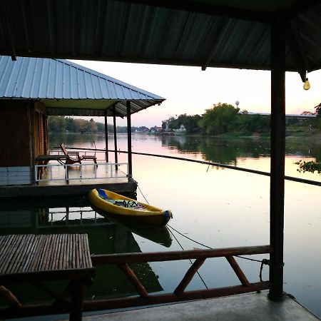 אוטאי תאני River Marina Resort מראה חיצוני תמונה