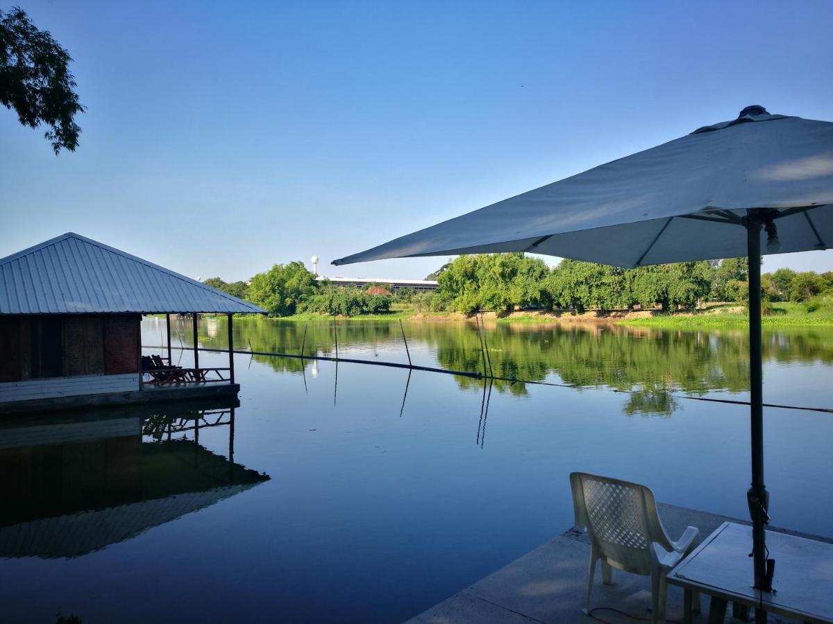 אוטאי תאני River Marina Resort מראה חיצוני תמונה